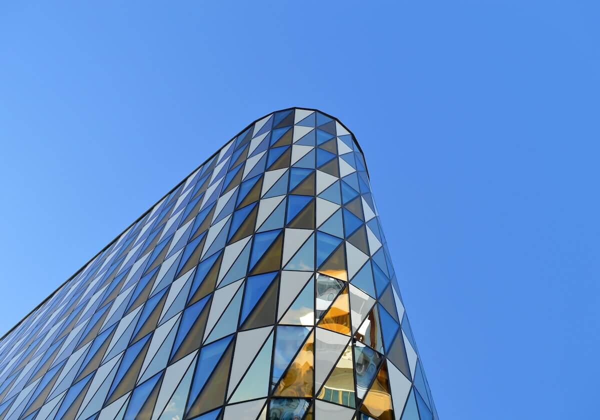 意甲媒体透露：迈尼昂几乎不会留在米兰，他对于薪资的要求是800万欧元，超出米兰能承受的范围